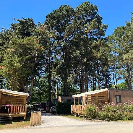 Du Petit Bois Camping